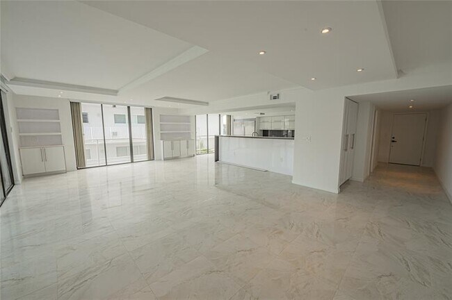 Building Photo - 468 Golden Isles Dr