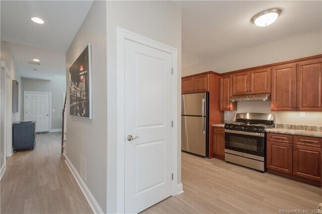Building Photo - 24 Mill Pond Dr