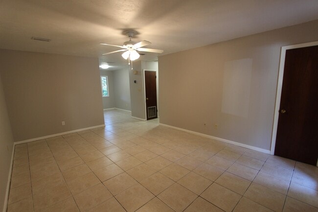 Building Photo - 1530 Pullen Rd
