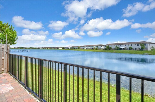 Building Photo - 10011 SW 231st Ln