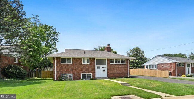Building Photo - 10228 Farnham Dr