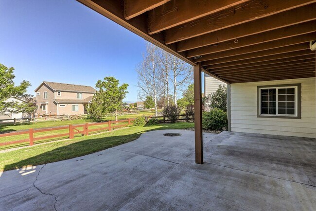 Building Photo - 4 Bedroom 3 Bath Ranch in Greeley