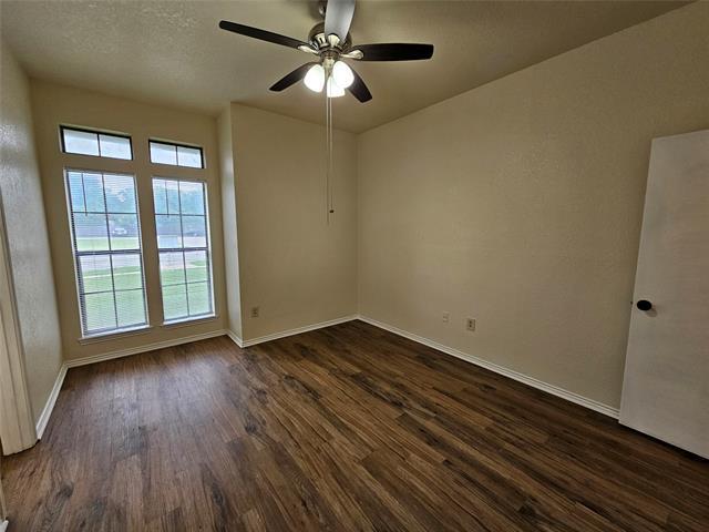 Building Photo - 3141 Tudor Ln
