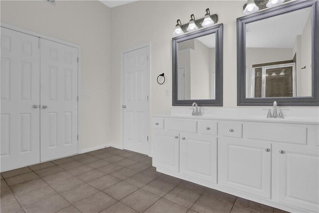 Building Photo - 5891 Buckner Creek Dr SE
