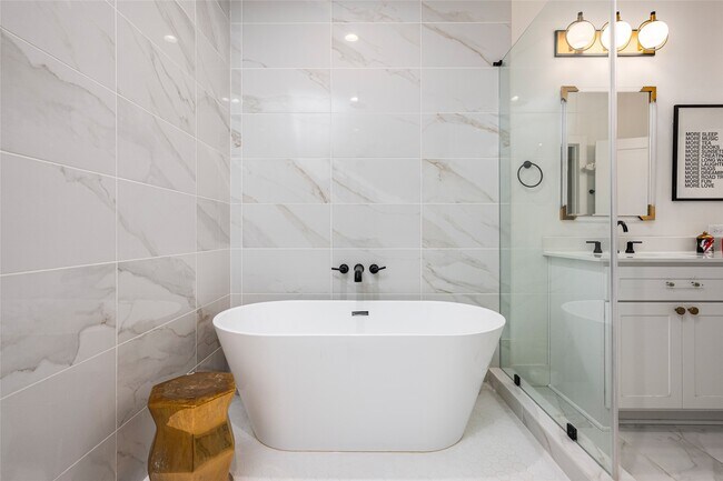 Building Photo - 1747 Ojeman Spring Ln