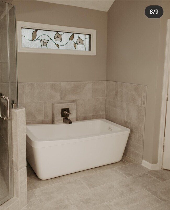 Building Photo - 1908 Newfields Rd