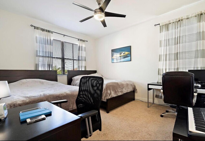 Building Photo - 6484 Vireo Ct
