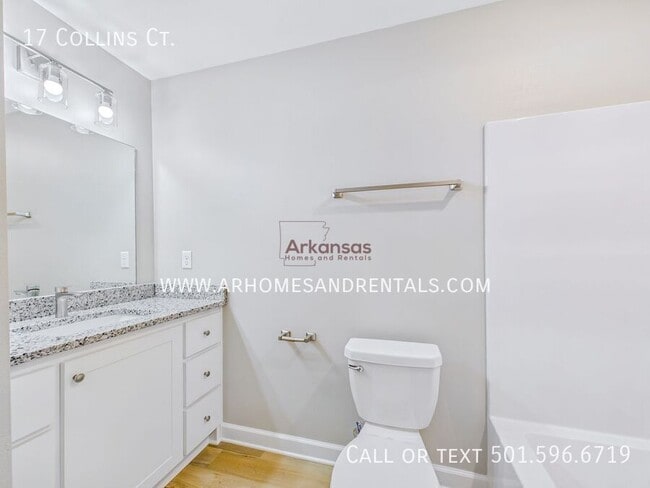 Building Photo - 17 Collins Ct