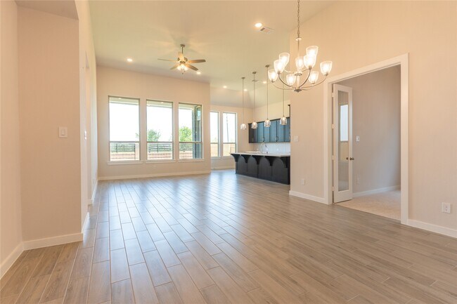 Building Photo - 7310 Camden Crestwood Way