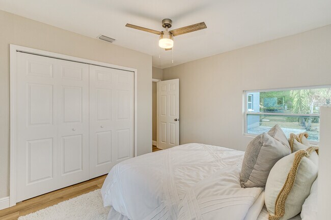 Building Photo - 516 Mabel Ave