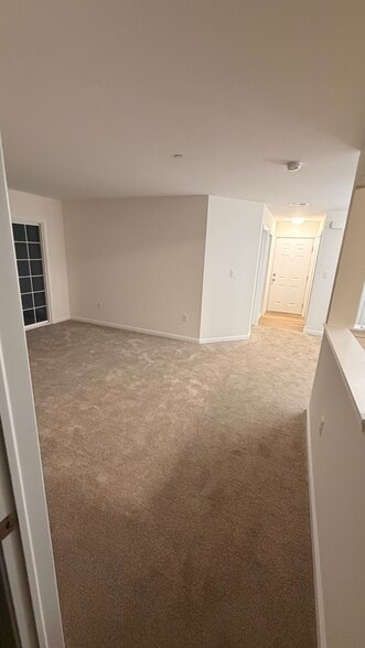 Building Photo - 1217 Waterford Dr