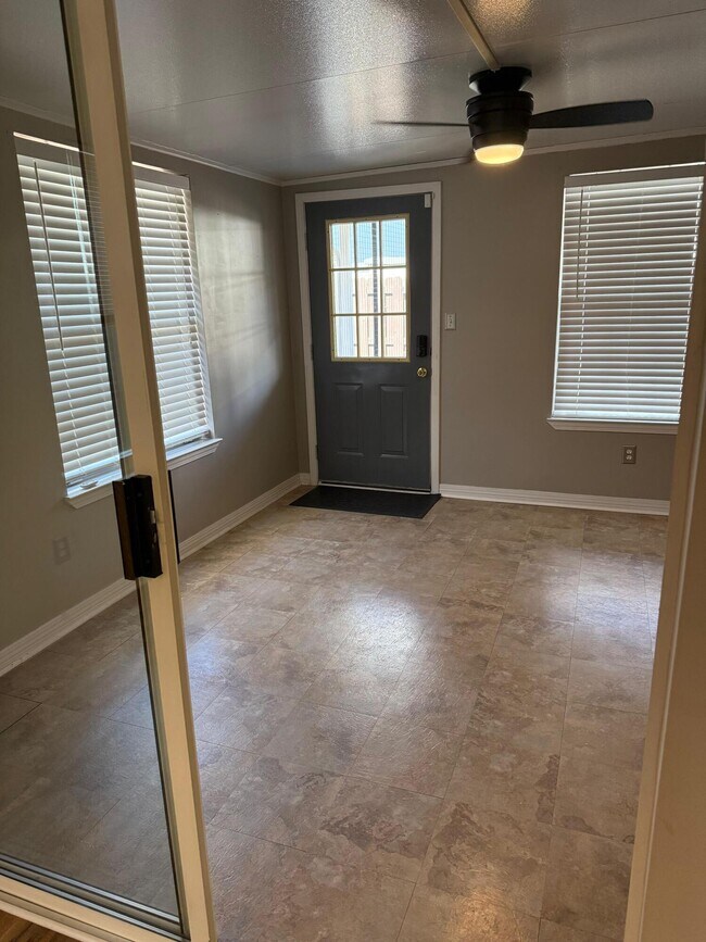 Building Photo - 38 Ruby Cir