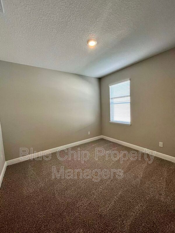 Building Photo - 1224 Pampus Dr