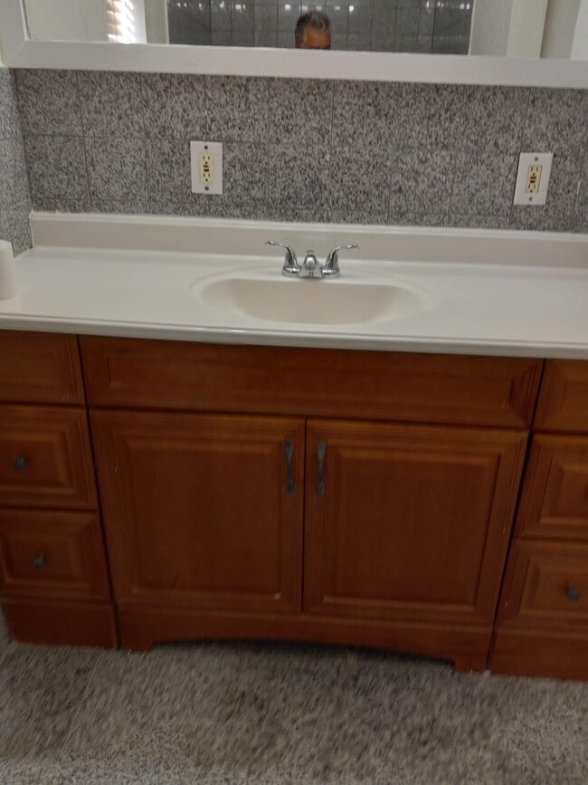 Building Photo - 16900 Wellborne Rd