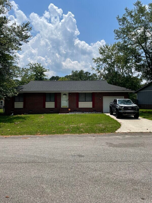 Primary Photo - 134 Heather Dr