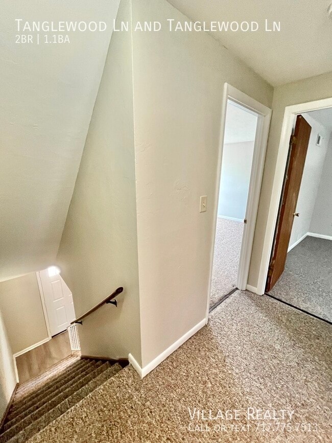 Building Photo - 442 Tanglewood Ln