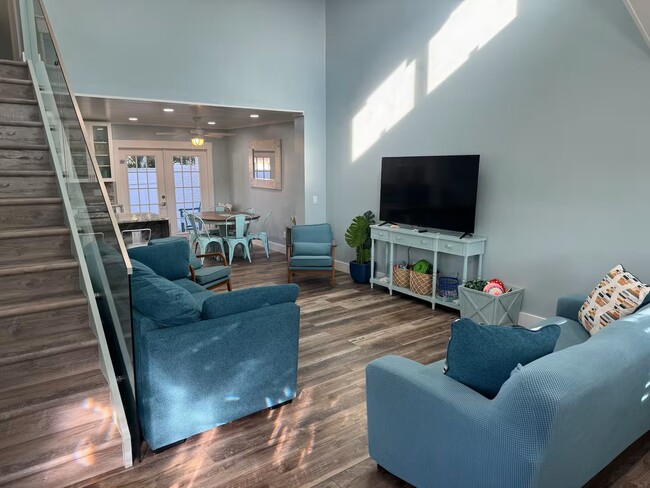 Building Photo - 3837 Sandstone Ct