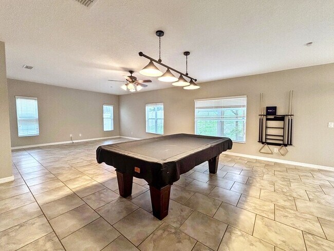 Building Photo - 34408 Alicante Ct