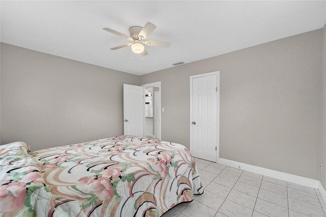 Building Photo - 4945 36th Ave N