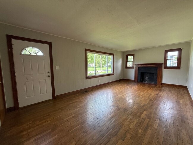 Building Photo - 3 Bedroom 1 Bathroom Home in Greene County...