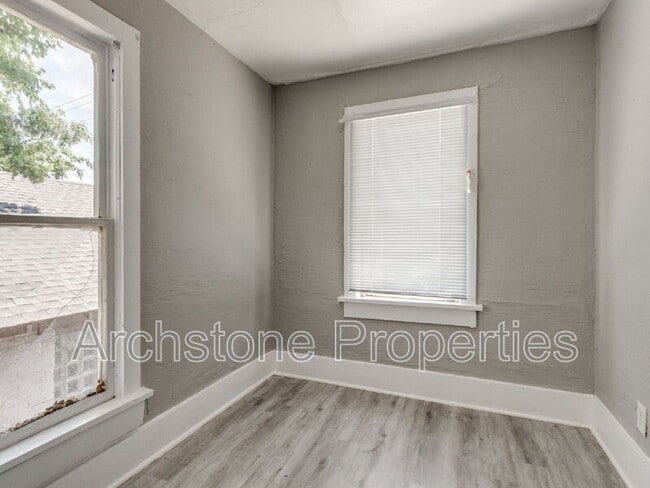 Building Photo - 4407 N Military Ave