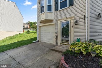Building Photo - 1163 Kelfield Dr