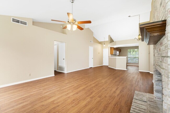 Building Photo - 8007 Forest Crossing