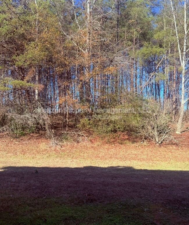 Building Photo - 4071 Hidden Hollow Dr