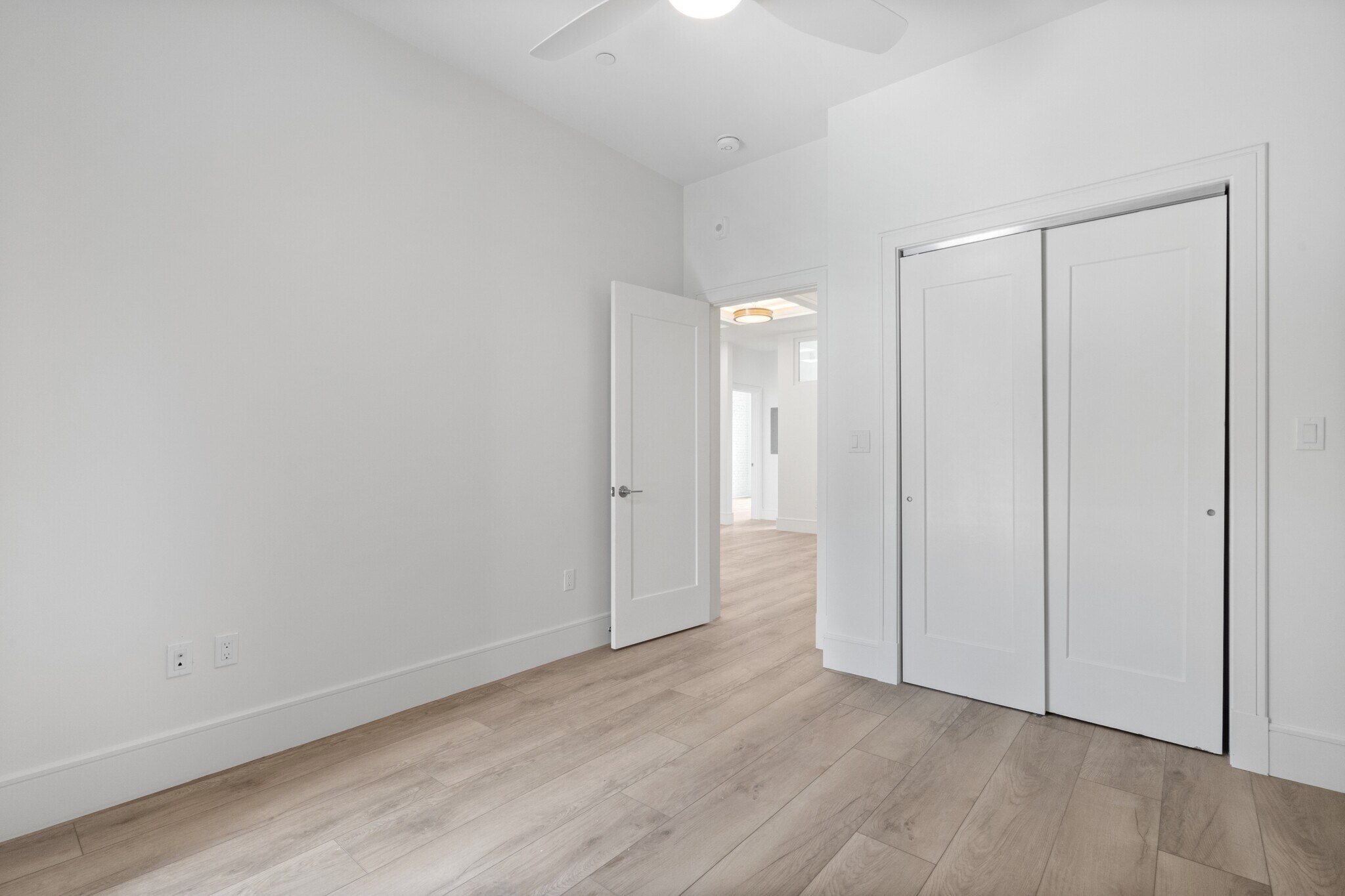 Building Photo - 1578 Beacon St