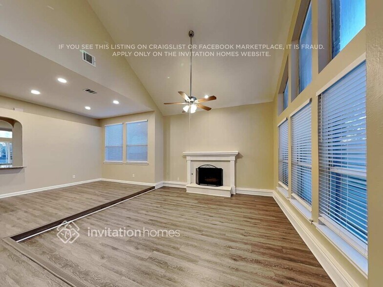 Building Photo - 2043 Hearthstone Dr