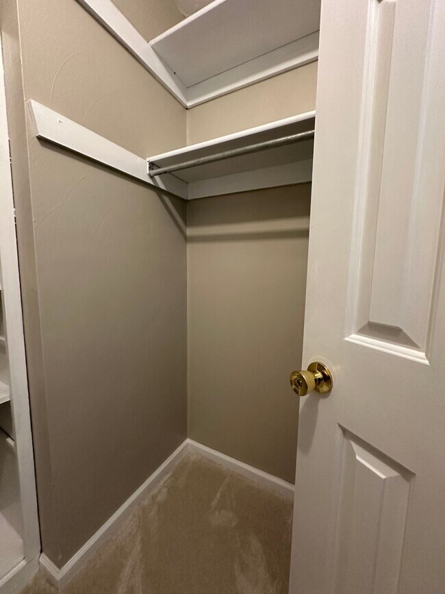 Building Photo - Virginia Beach-Wesleyan Pines Single Famil...