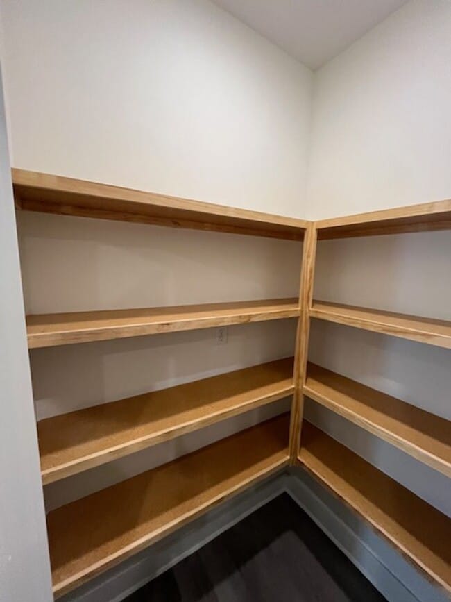 Building Photo - Beautiful 3-Bedroom Family Home for Rent i...