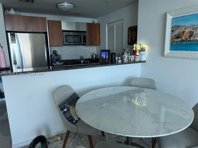 Building Photo - 300 S Biscayne Blvd