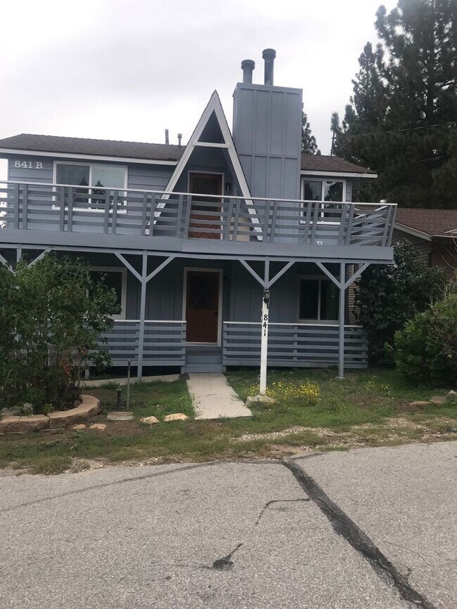 Primary Photo - 841 Pine Knot Ave