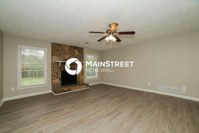 Building Photo - 3 Bedroom Pet-Friendly Home in Stockbridge...
