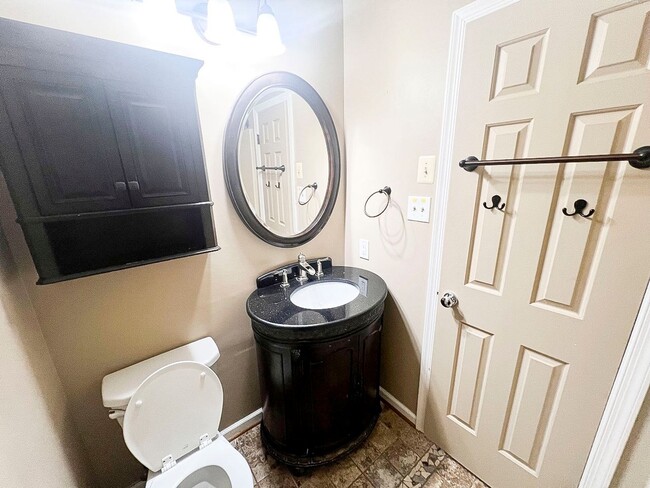 Building Photo - 3502 Old Jones Rd