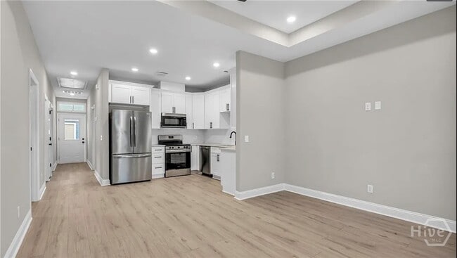 Building Photo - 1019 W 35th St