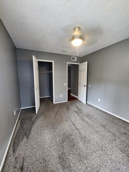 Building Photo - 831 Cypress Point Way