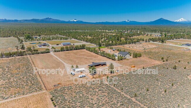 Building Photo - 66966 Gist Rd