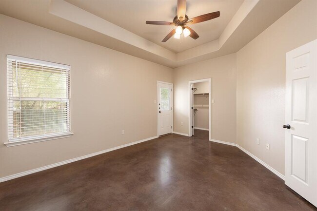 Building Photo - 424 Jack Rabbit Ln