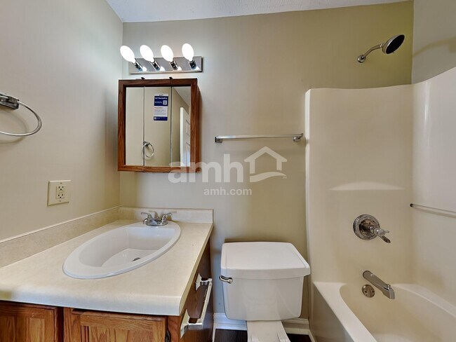 Building Photo - 1510 Millridge Dr