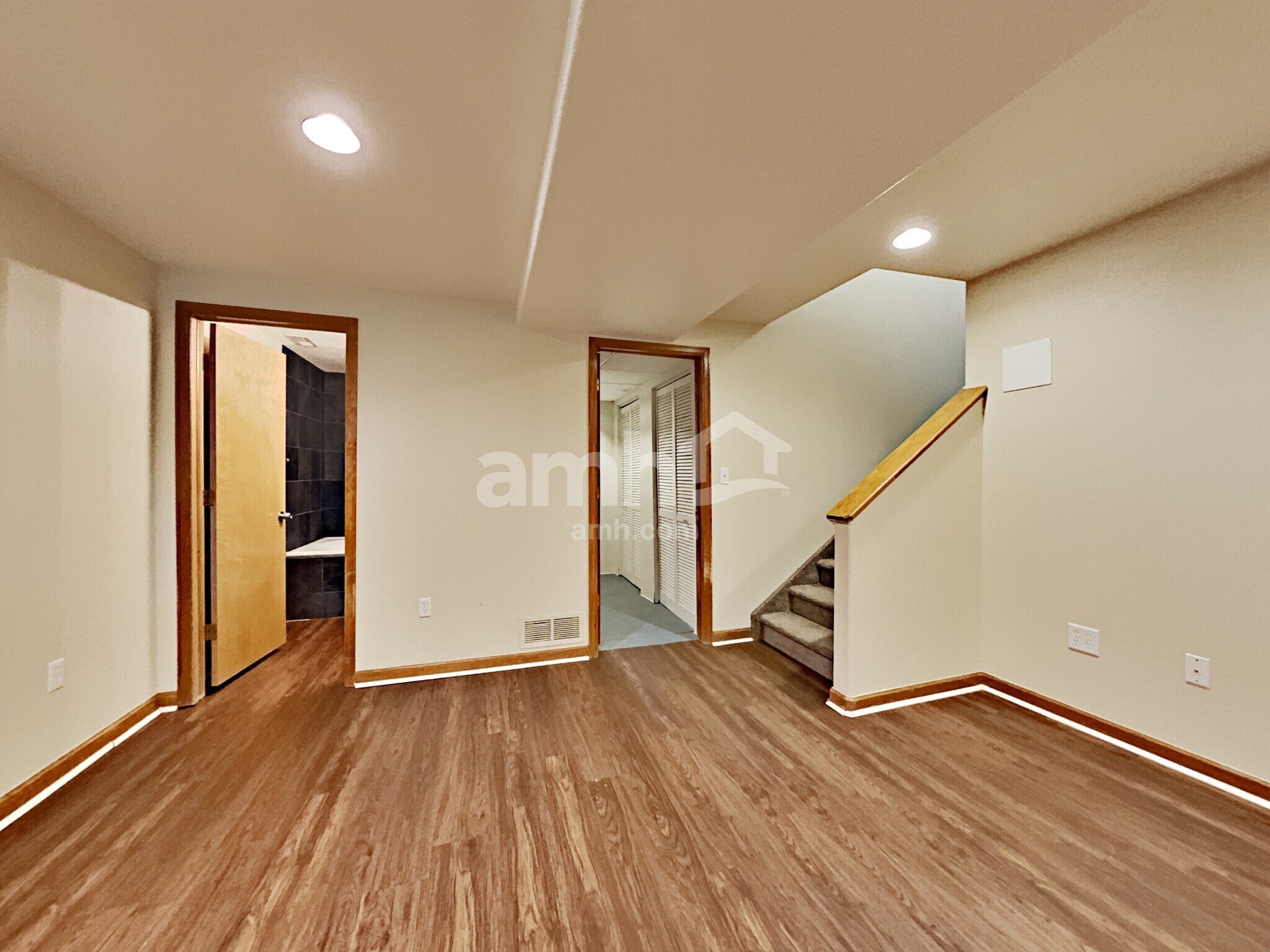 Building Photo - 13373 Mariposa Ct