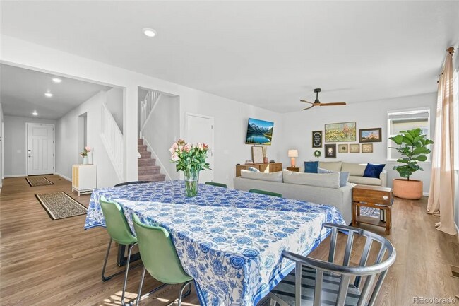 Building Photo - Windsor Home