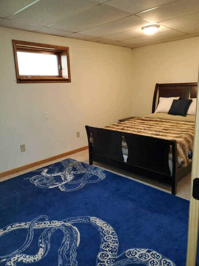 Building Photo - 2365 Delight Ct