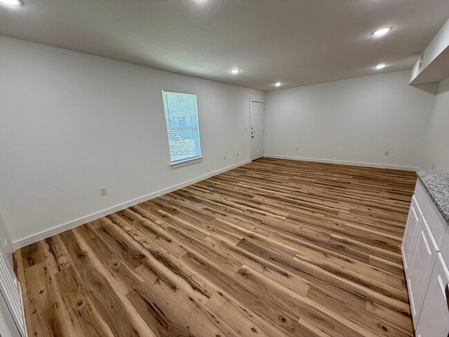 Building Photo - 2703 Observation Dr