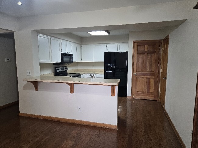 Building Photo - 15355 Windmill Ct