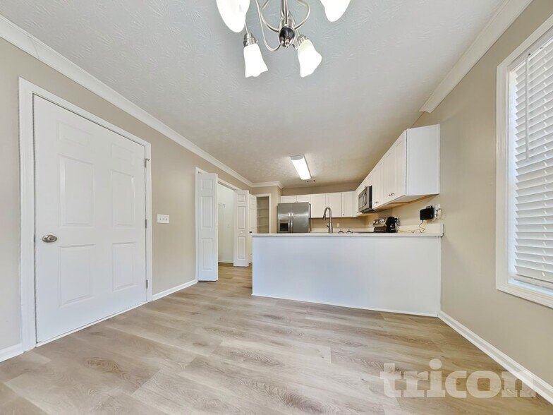 Building Photo - 25 Dews Trail