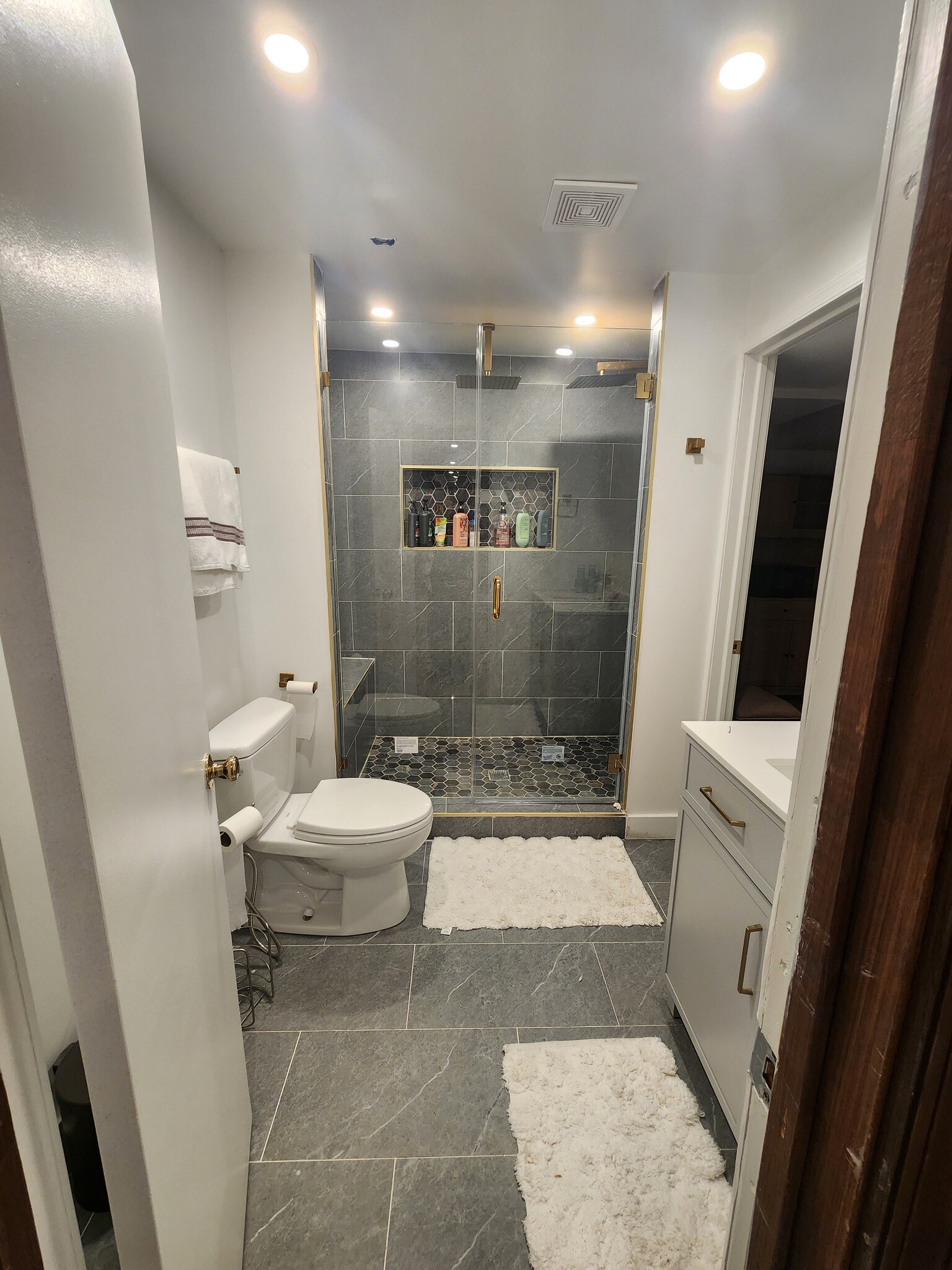 Building Photo - 18009 Ednor View Ter