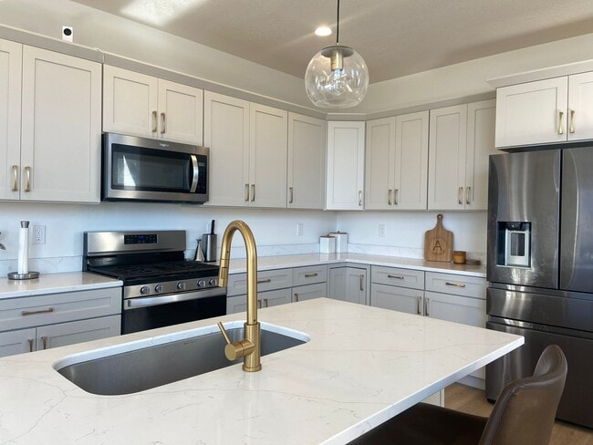 Building Photo - 1307 W Quailhill Rd