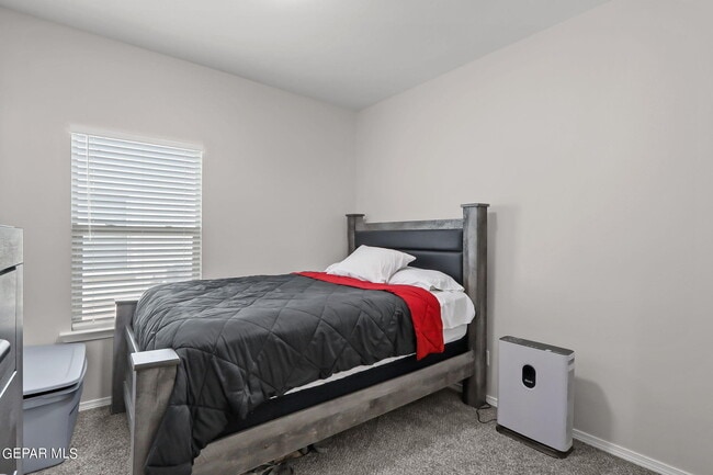 Building Photo - 15129 Imagine Dr